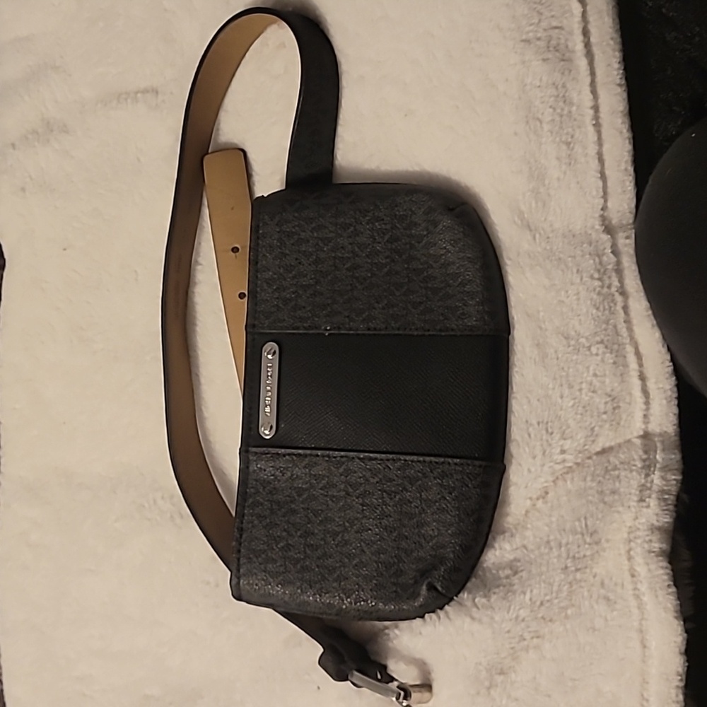 Michael Kors Adjustable Belt Bag. Size Small/Medium. Like New. Worn Once.